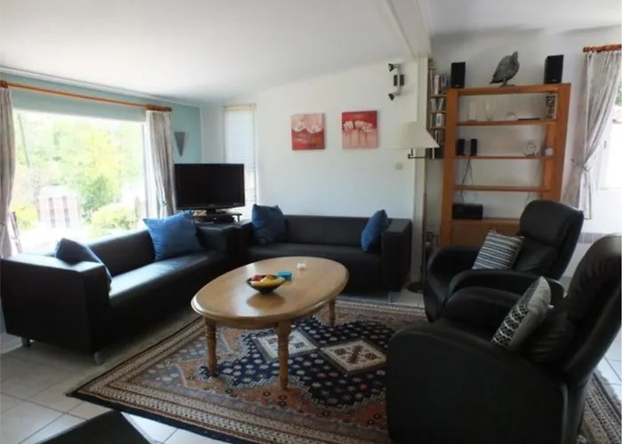 Village Le 3 Semesterbostad Ecuras